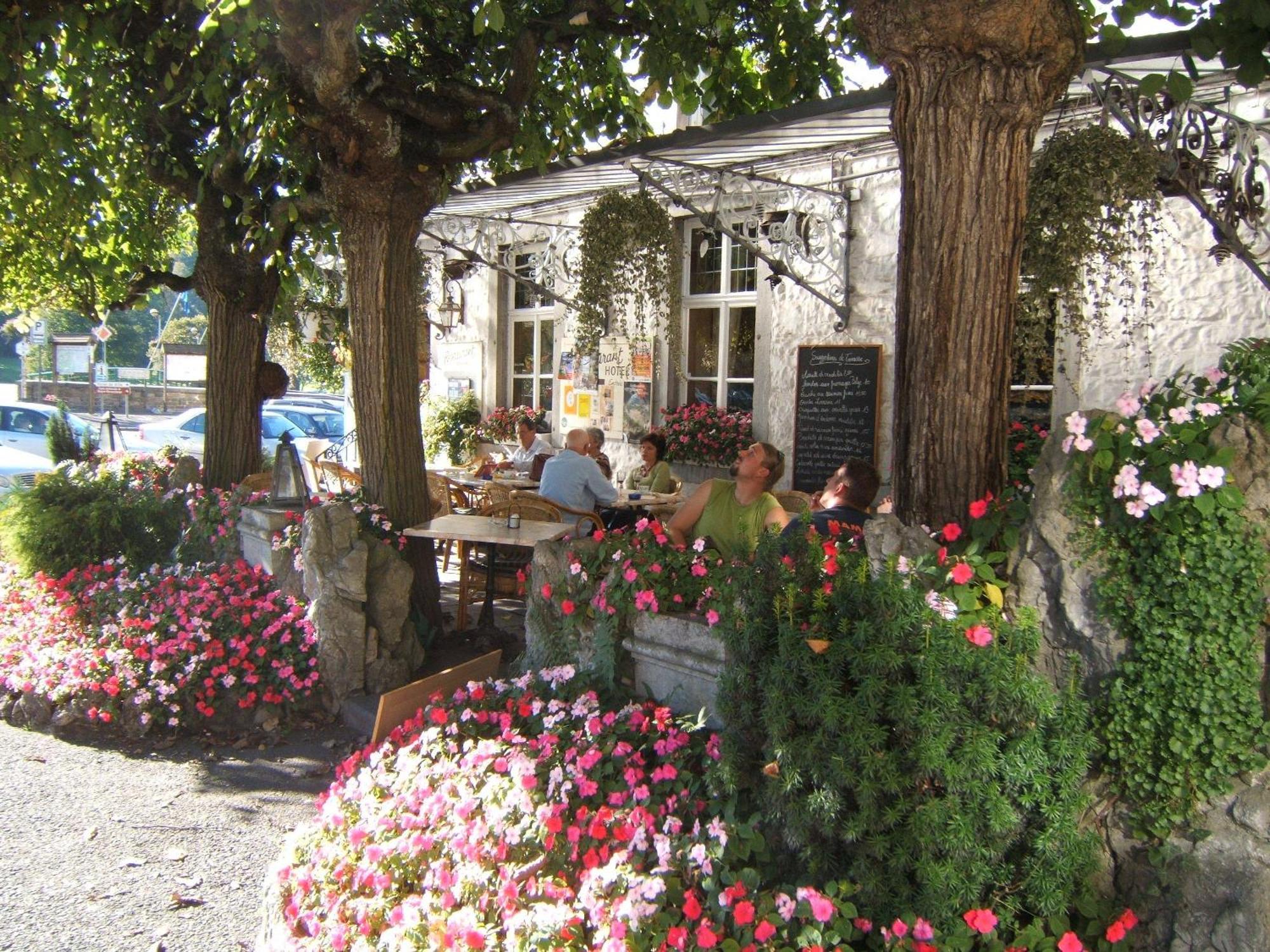 Royal Hotel-Restaurant Bonhomme Sougne-Remouchamps Exterior photo